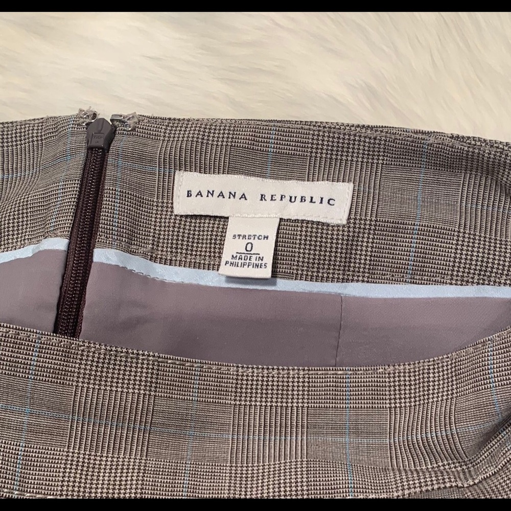 Banana Republic Grey Plaid Two-Piece Set - Picture 9 of 13